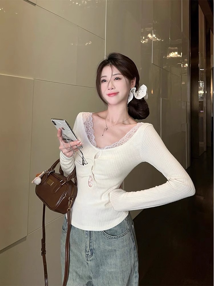 Sweet lace V-neck hollow T-shirt for women for autumn short slim base shirt top
