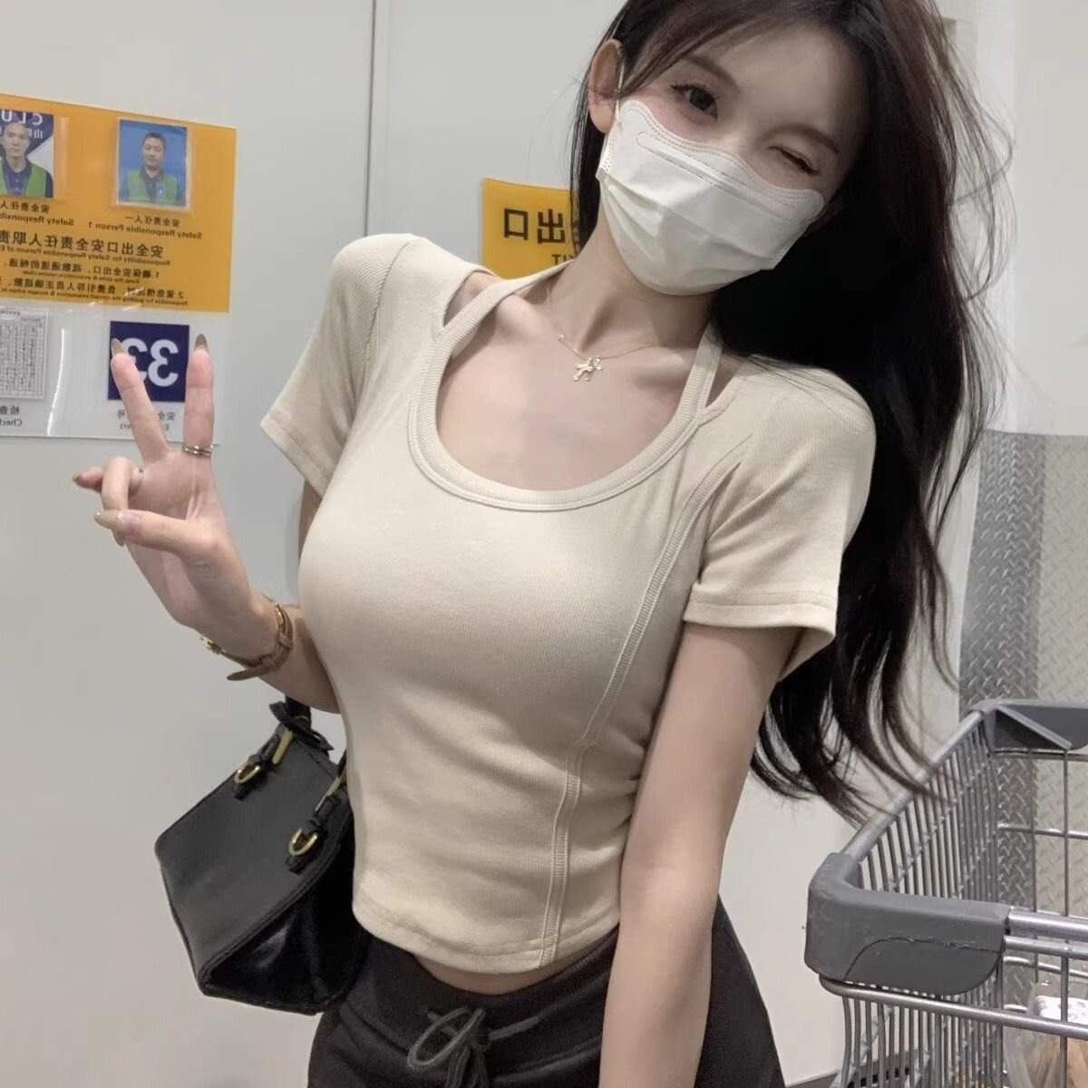 韓系甜辣妹掛脖短袖T恤女夏裝修身設計感小眾別致短款半袖上衣服