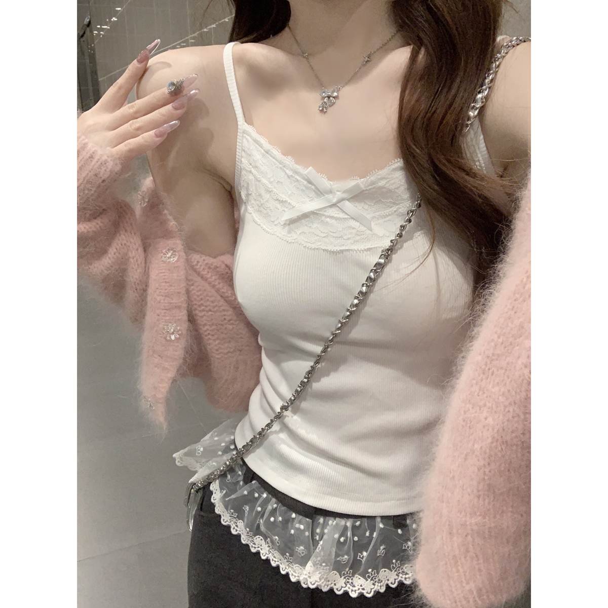 Real shot of spring and summer Korean style slim lace inner strap vest slim T-shirt top