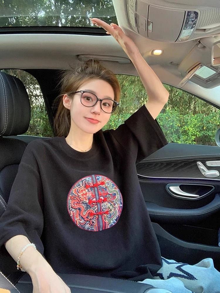 刺繡21支超爽棉210克240斤特大碼新中式盤扣別致女T恤