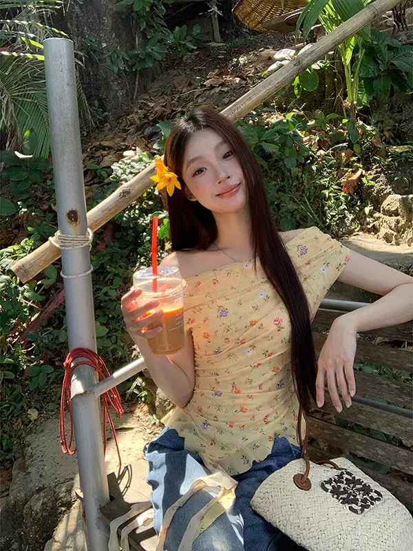 小杏花春夏一字肩碎花木耳邊少女風不規則夏季T恤飄帶上衣女
