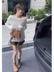 不規則一字肩鏤空小眾設計感針織衫韓系早秋