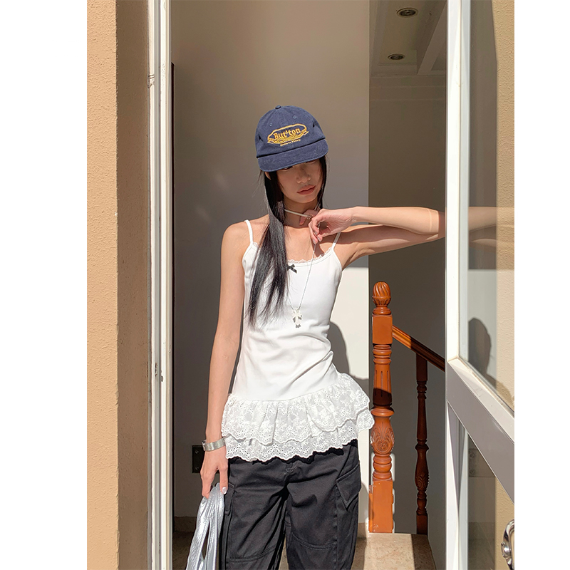 2025白色吊帶背心女蕾絲花邊下擺修身疊穿內搭小上衣