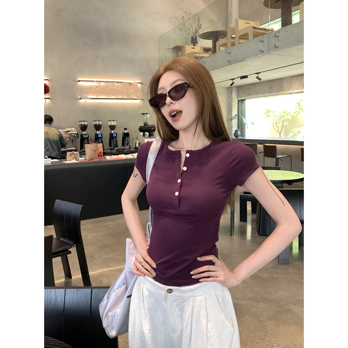 Real shot of spring and summer Korean style slim temperament shell buckle Laiser Tiansi skin-friendly short-sleeved T-shirt top