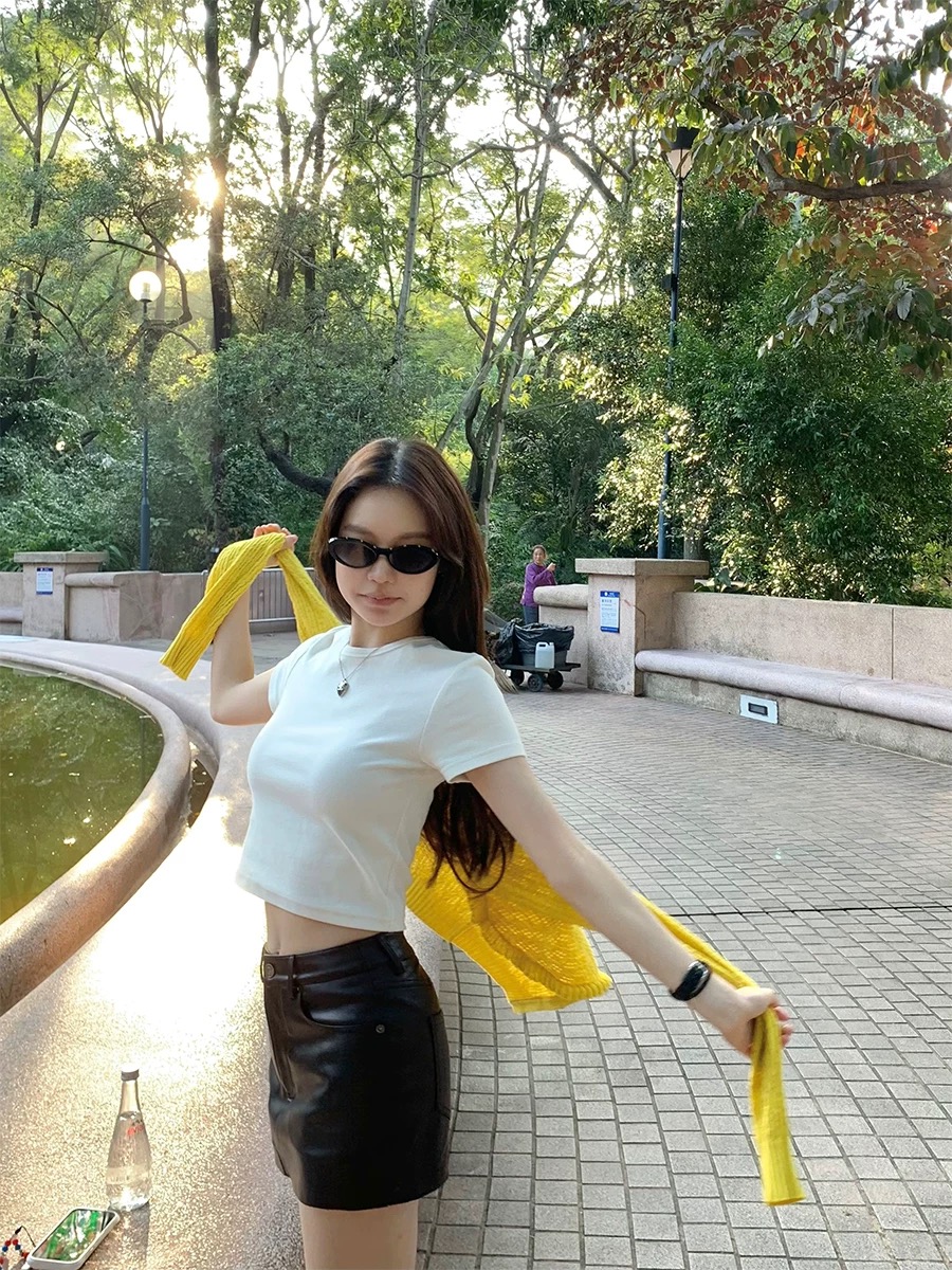 早安樊樊 97棉舒適磨毛短袖T恤女早春加厚多色內搭顯瘦百搭短上衣