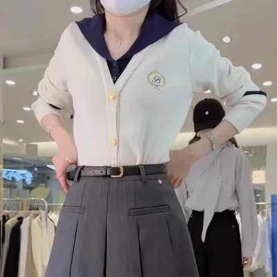 撞色海軍領假兩件毛衣女春季新款減齡韓系穿搭設計小眾針織小上衣