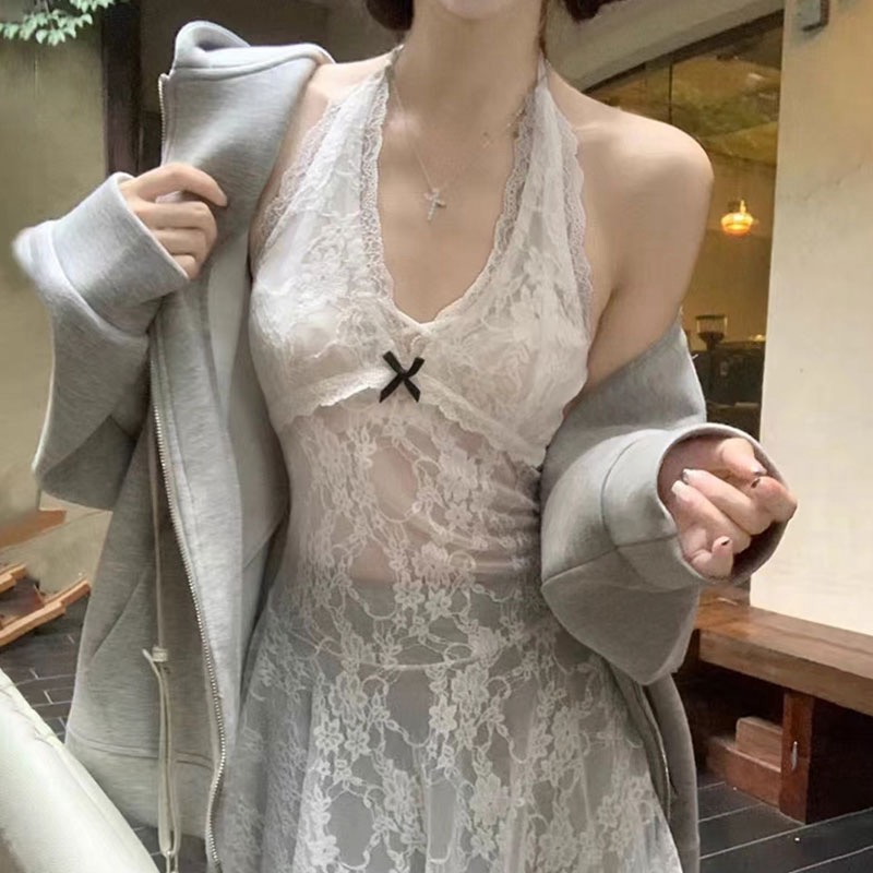 Slim and sexy lace suspender vest design feels slim and hollowed outward wear versatile