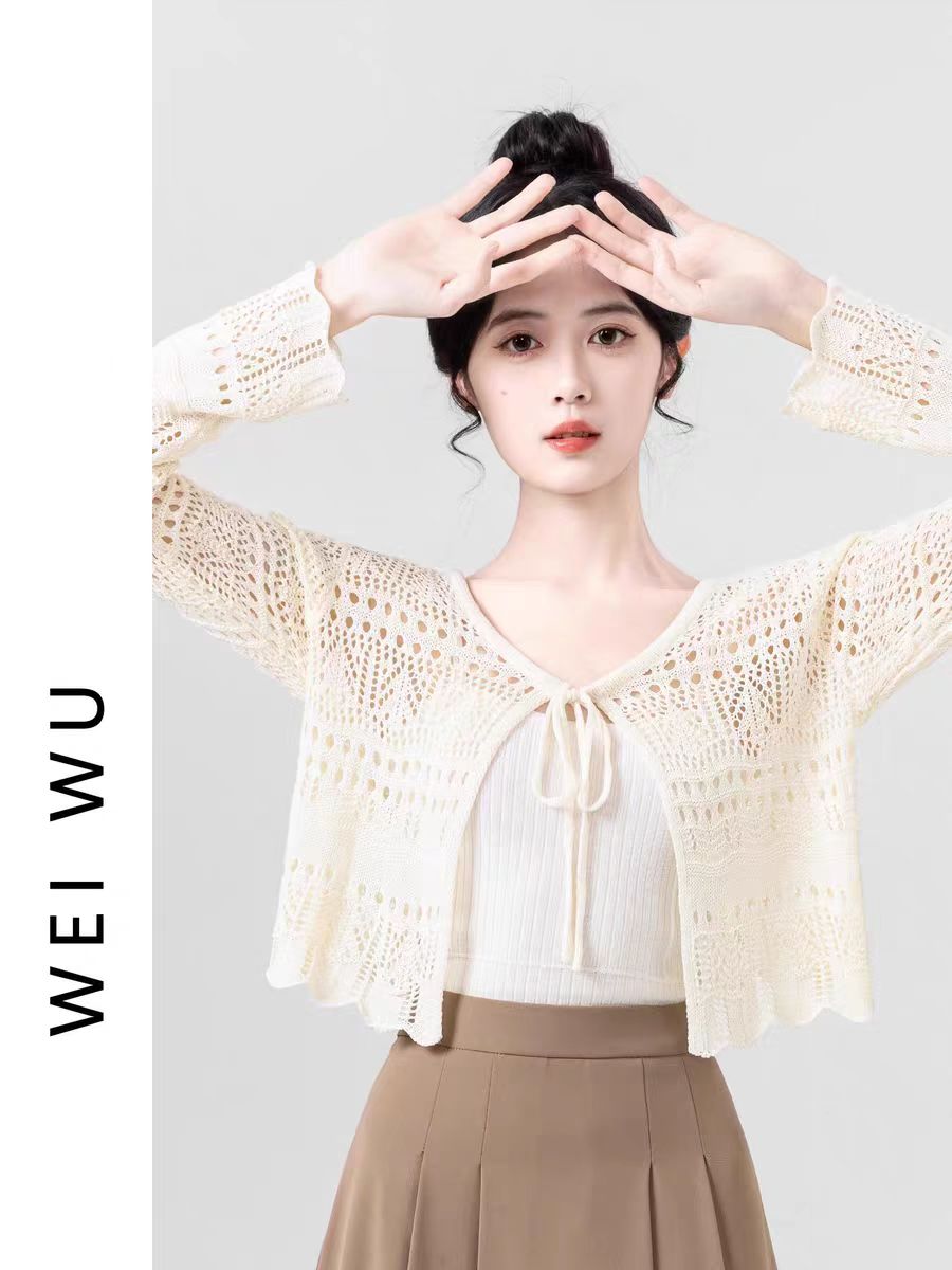Hollow ice silk knitted cardigan for women in summer 2025 new air conditioning shirt suspender outer sunscreen shirt short top