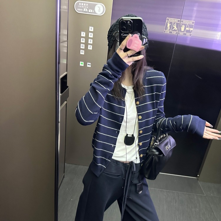 小香風條紋針織開衫女新款秋冬內搭長袖打底衫獨特超好看上衣