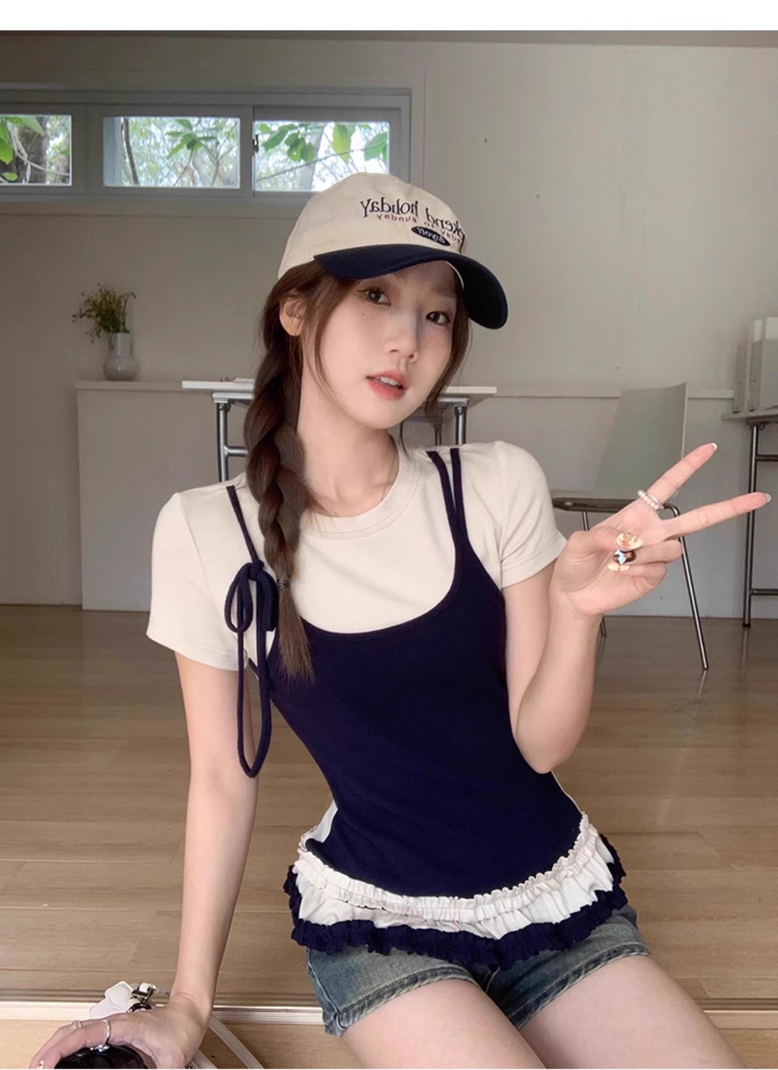 2025 Korean style dressing fake two-piece suspender splicing T-shirt for women in summer short-sleeved new short slim bodywear