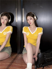 Real shot~ American V-neck straight shoulder ball shirt sport style short-sleeved t-shirt summer hot girl slim fit design sense top 