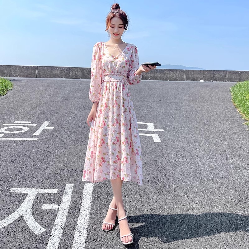 V領碎花長袖連衣裙女夏季2025氣質減齡收腰顯瘦長裙