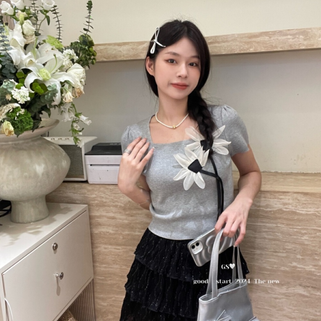 立體花朵設計感小眾獨特别致上衣方領短款短袖t恤女25春夏季新款