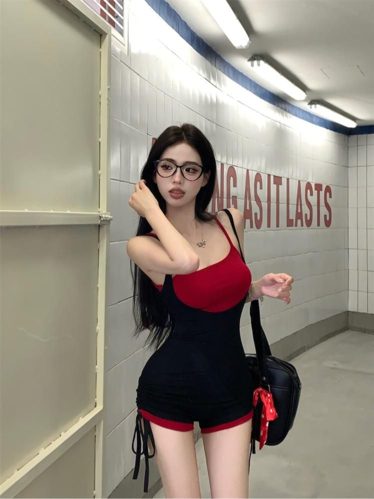 假兩件撞色吊帶連體褲女夏季緊身辣妹休閒褲子設計感高腰連衣短褲