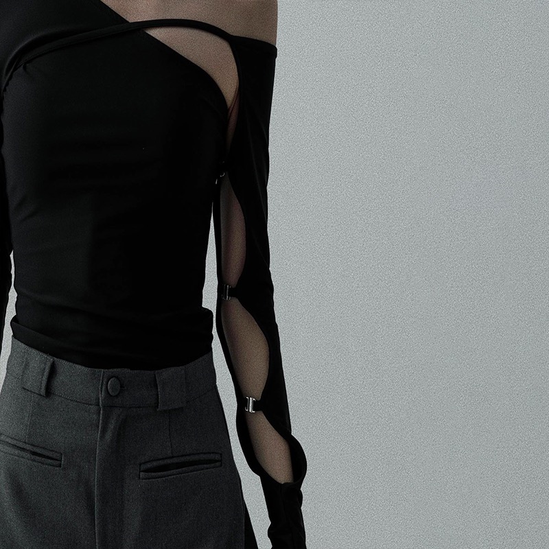 Official picture Off-shoulder slanted neck long-sleeved T-shirt niche design slim and versatile short top
