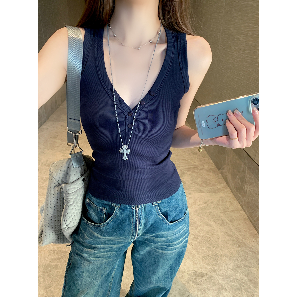 Real shot of spring and summer Korean style versatile slim temperament V-neck button wide shoulder vest sleeveless inner T-shirt top