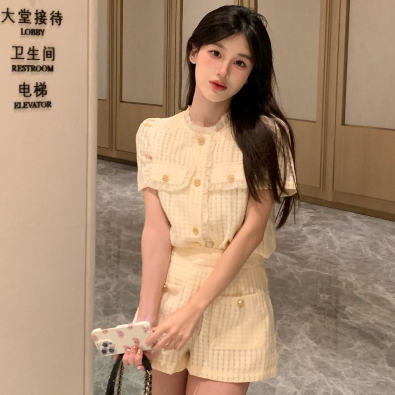 Small fragrance style suit 2025 summer design retro French celebrity top shorts fashionable and high-end women