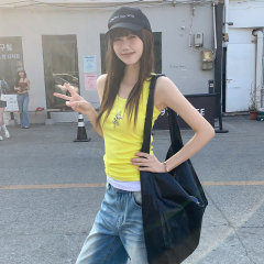 Real-life suspender vest for women with inner wear outside 2025 new waist-hugging French hot girl sleeveless top for women