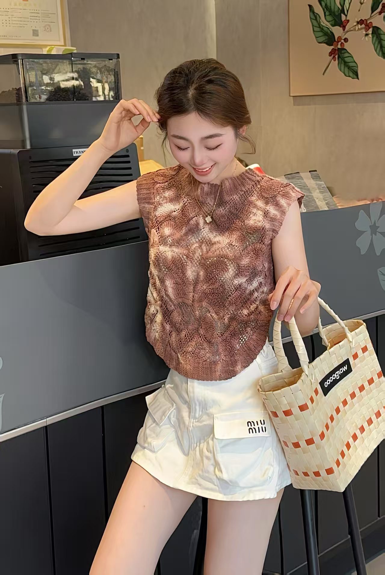 2025 ancient round neck knitted hollow hook vest new summer inner style high-end sleeveless vest top