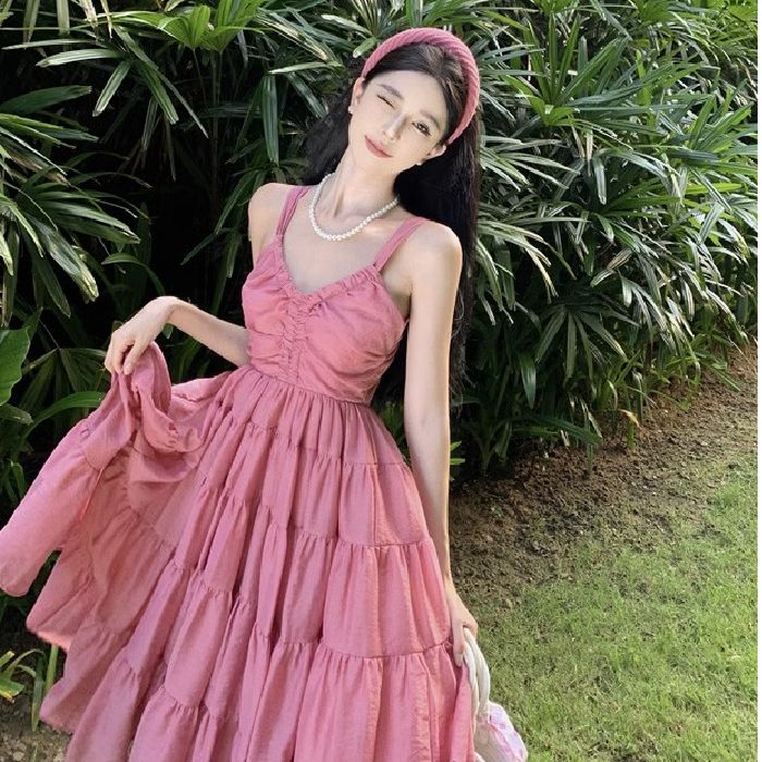 絕美多巴胺度假風連衣裙2025夏季露背設計感甜美粉色高腰海邊長裙