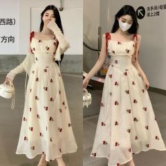 小清新森系吊帶連衣裙女夏季溫柔風甜美仙女裙法式度假風茶歇裙