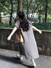 日系復古格紋連衣裙女夏季新款小眾圓領寬鬆襯衫長裙