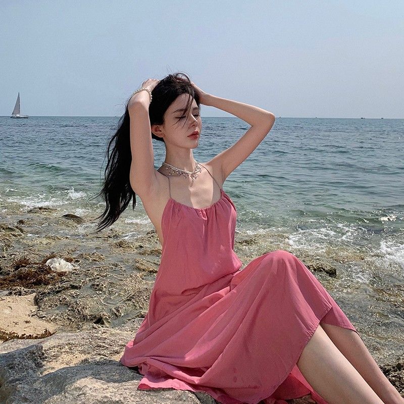 露背掛脖吊帶連衣裙女法式夏季茶歇絕美法式性感度假沙灘長裙
