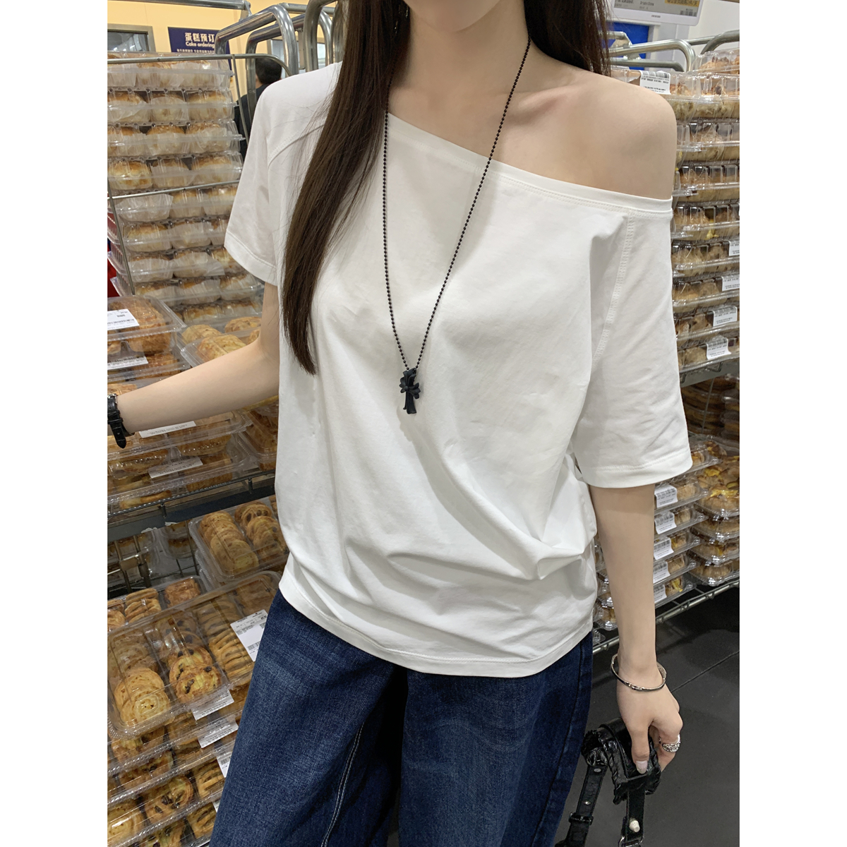 Real shot of spring and summer Korean style loose temperament one-length slanted shoulder versatile short-sleeved T-shirt top for women