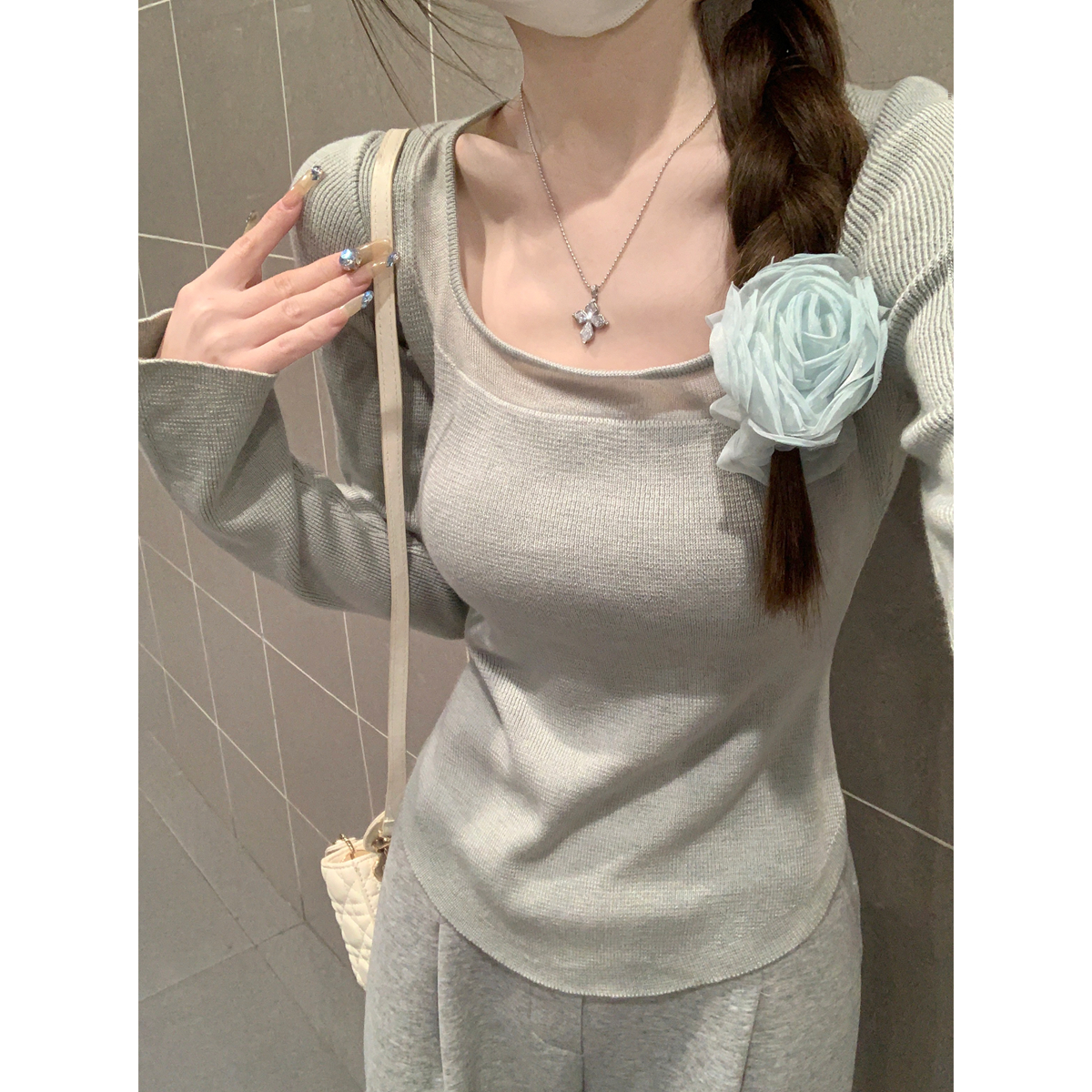 Real shot of early spring Korean version of square collar perspective splicing pure desire design slimming 6 wool sweater base sweater