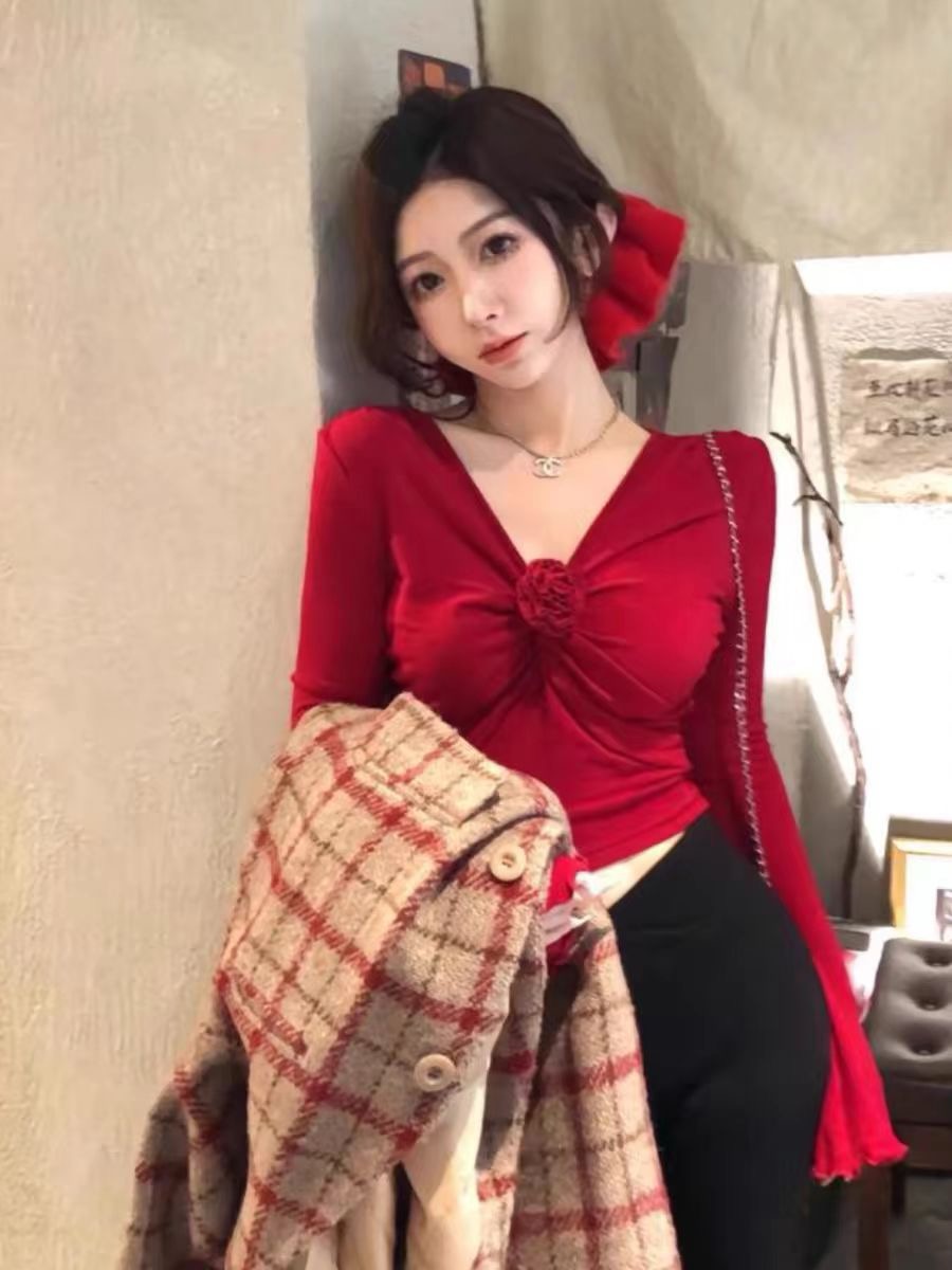 Original workmanship retro red flower v-neck long-sleeved T-shirt design hot girl top