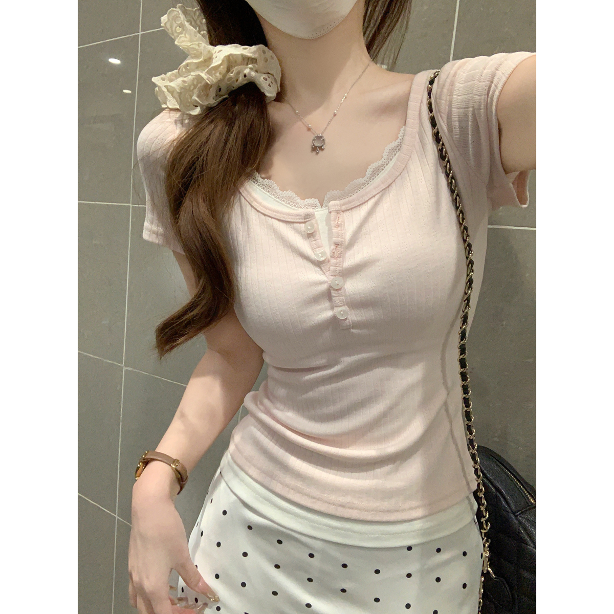 Real shot of spring and summer Korean version pure color contrasting lace border fake two-piece button short-sleeved T-shirt top for women