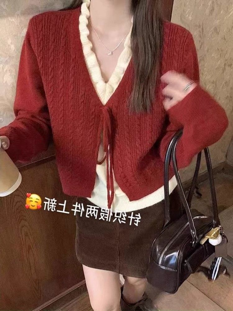 2025春季新款本命年紅色假兩件針織V領毛衣上衣超好看新年戰袍女