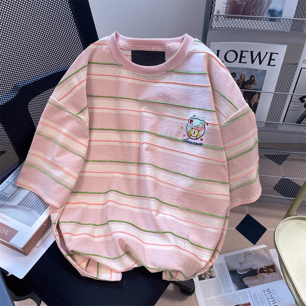 刺繡+羅紋領原版布料240斤特大碼粉色條紋小熊可愛t恤