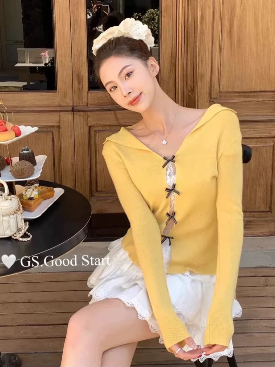 V領蝴蝶結蕾絲拼接針織衫女春季設計感小眾修身打底衫假兩件上衣