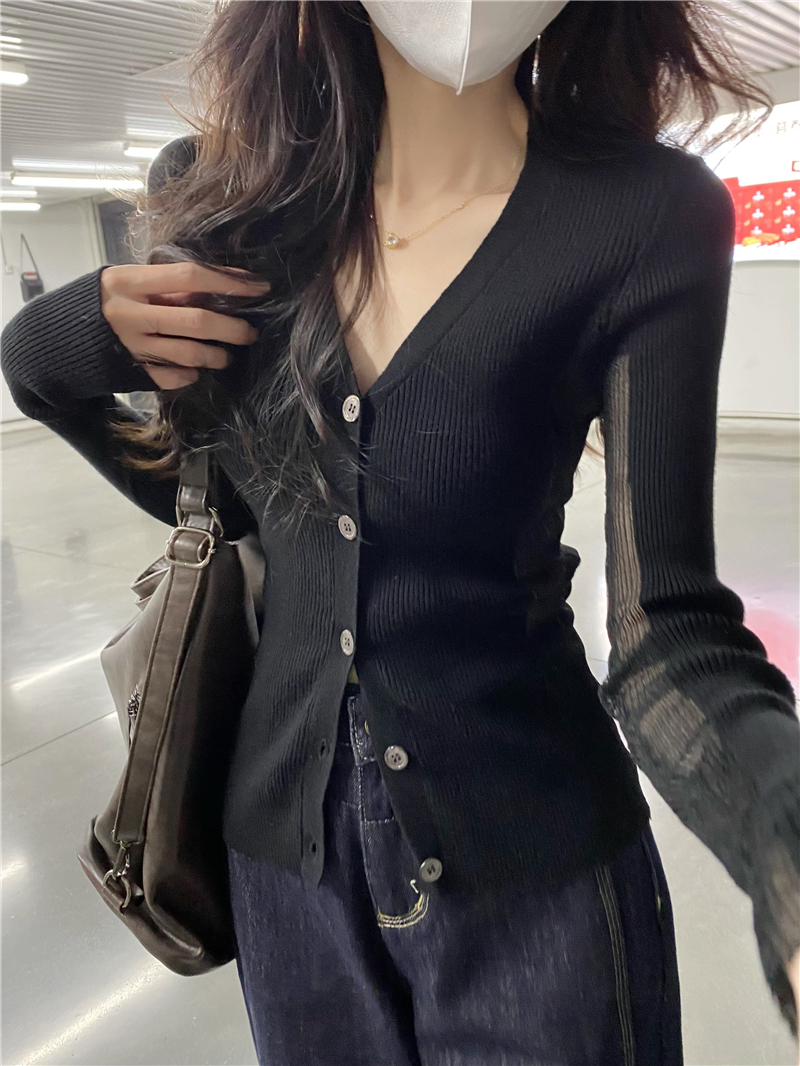 Real shot, slim and slim V-neck, long-sleeved, slim waist, knitted cardigan for women