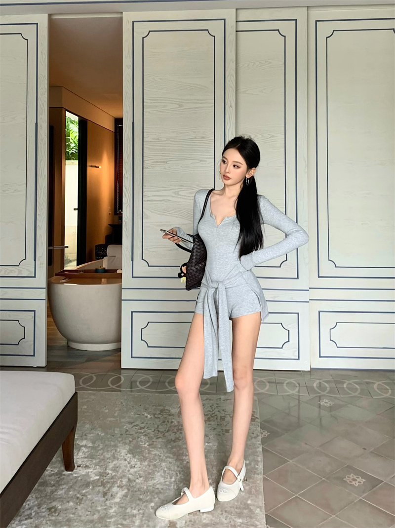 Real shot, pure sexy V-neck slim two-piece set of lace-up waist long-sleeved jumpsuits
