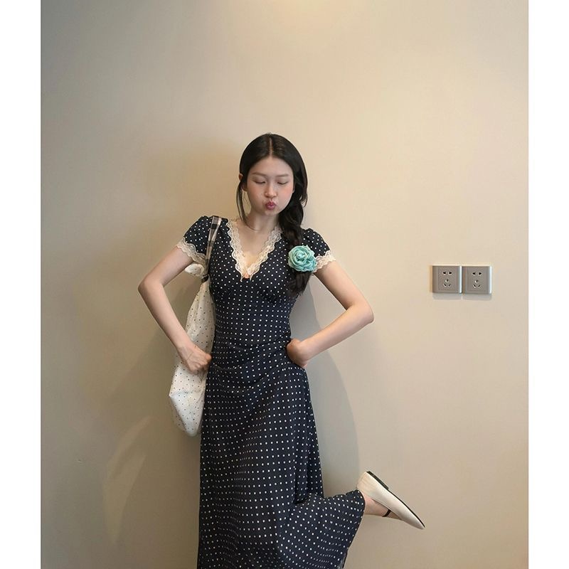 French retro polka dot dress 2025 new lace temperament summer long skirt slim and slim waist