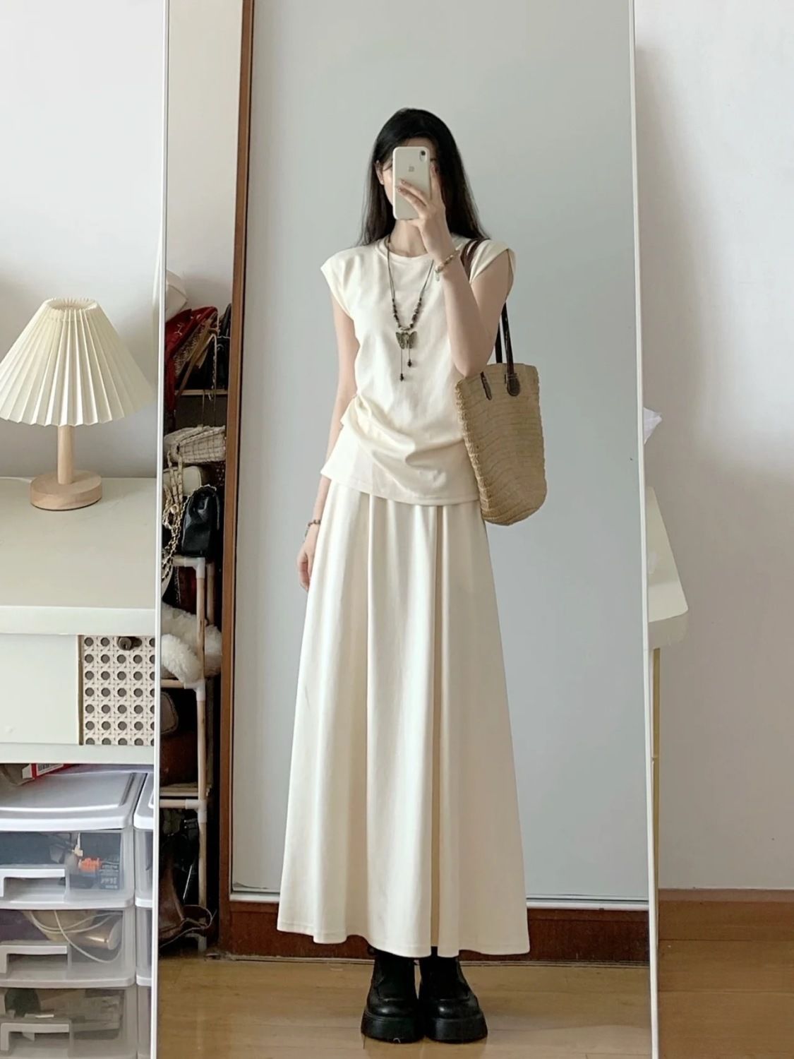 New summer 2025 women's clothing with a full sleeveless top skirt Korean pear-shaped body wear two-piece suit