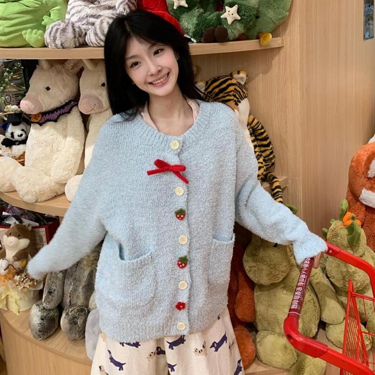 美式復古溫柔藍色草莓蝴蝶結扣開衫毛衣女春季高級感針織衫