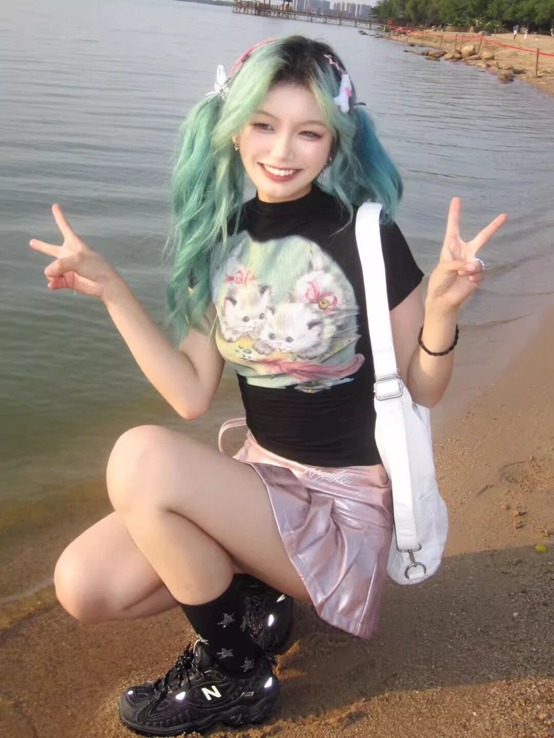 純欲甜辣妹貓咪印花高領正肩短袖T恤女夏季修身短款黃色正肩上衣