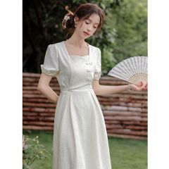 夏季新款新中式女神范訂婚裙日常可穿輕國風方領收腰顯瘦連衣裙女