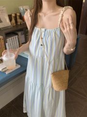 海邊度假條紋吊帶連衣裙子女2025夏季新款法式氣質寬鬆小個子長裙