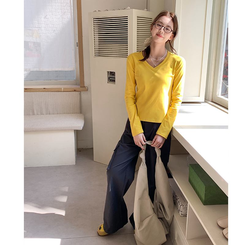 Real photos of Korean temperament V-neck front shoulder long sleeve T-shirt for women in spring slim base shirt top European shirt