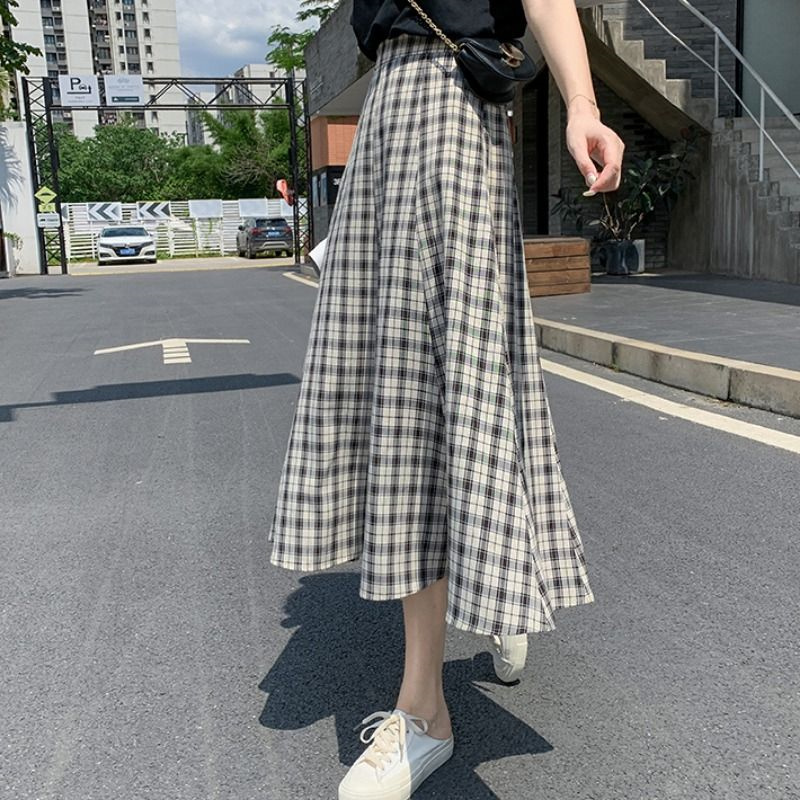 Retro Hong Kong style plaid skirt for women with small spring and summer casual temperament loose and versatile slim niche long skirt