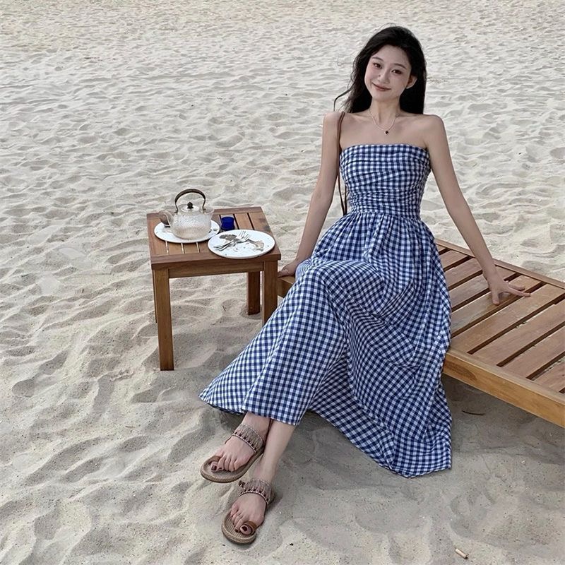 2025 summer French sweet temperament plaid strapless dress for women with waist slimming mid-length Platycodon skirt