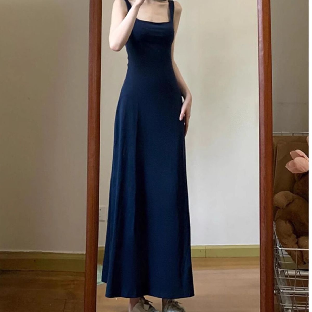 法式高級感氣質藍色吊帶背心連衣裙女2025春季小個子收腰長裙裙子