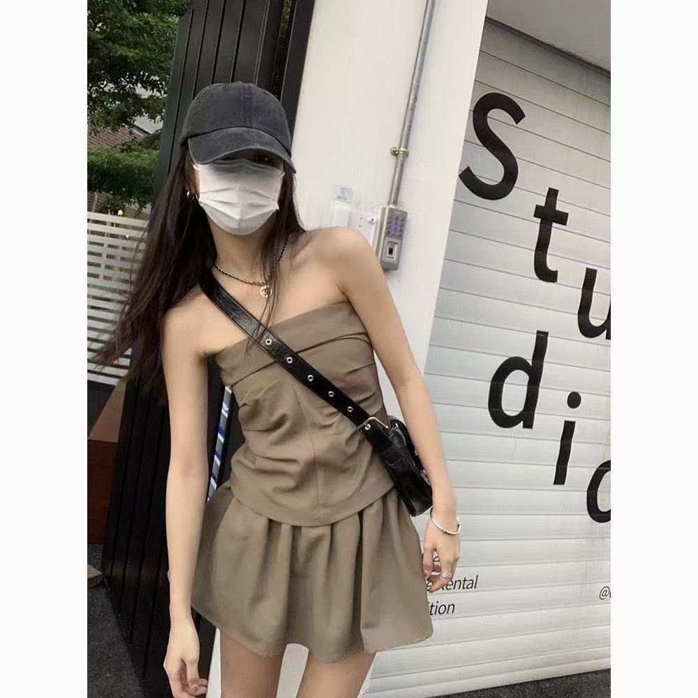 Sweet hot girl suits for women with niche design sense strapless vest tops for summer high waist short skirt and two-piece skirt