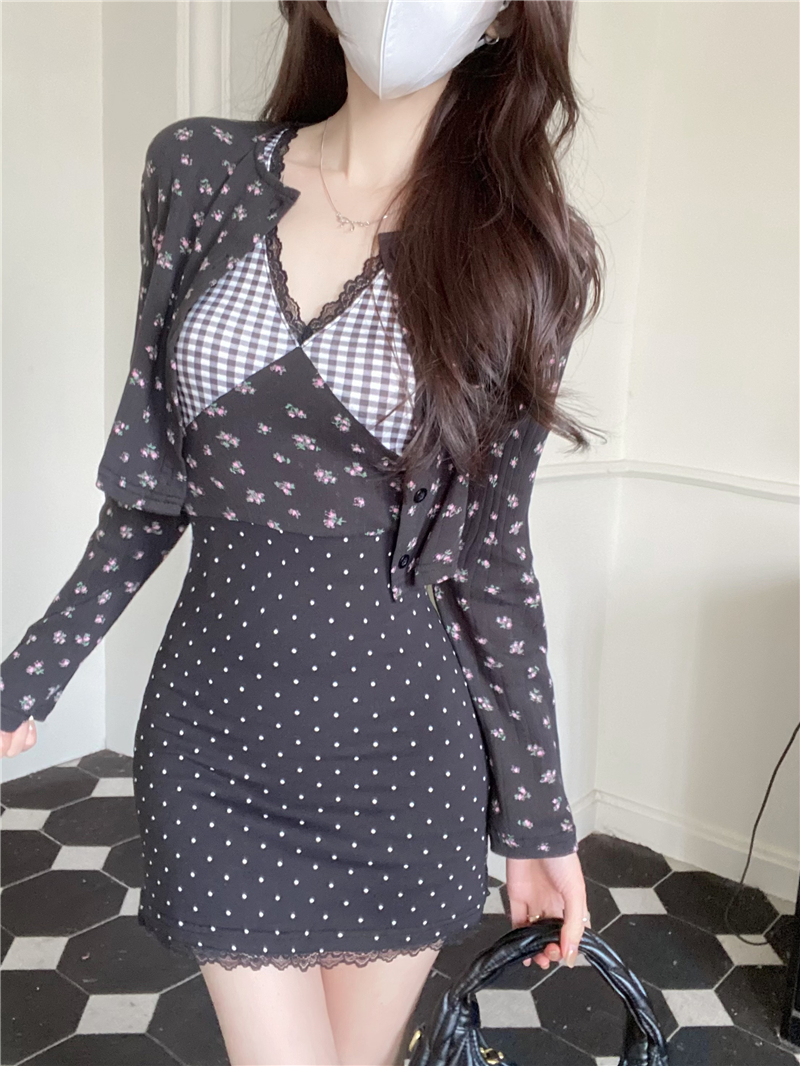 Real shot of niche plaid splicing floral V-neck sleeveless vest short cardigan jacket sweet two-piece set
