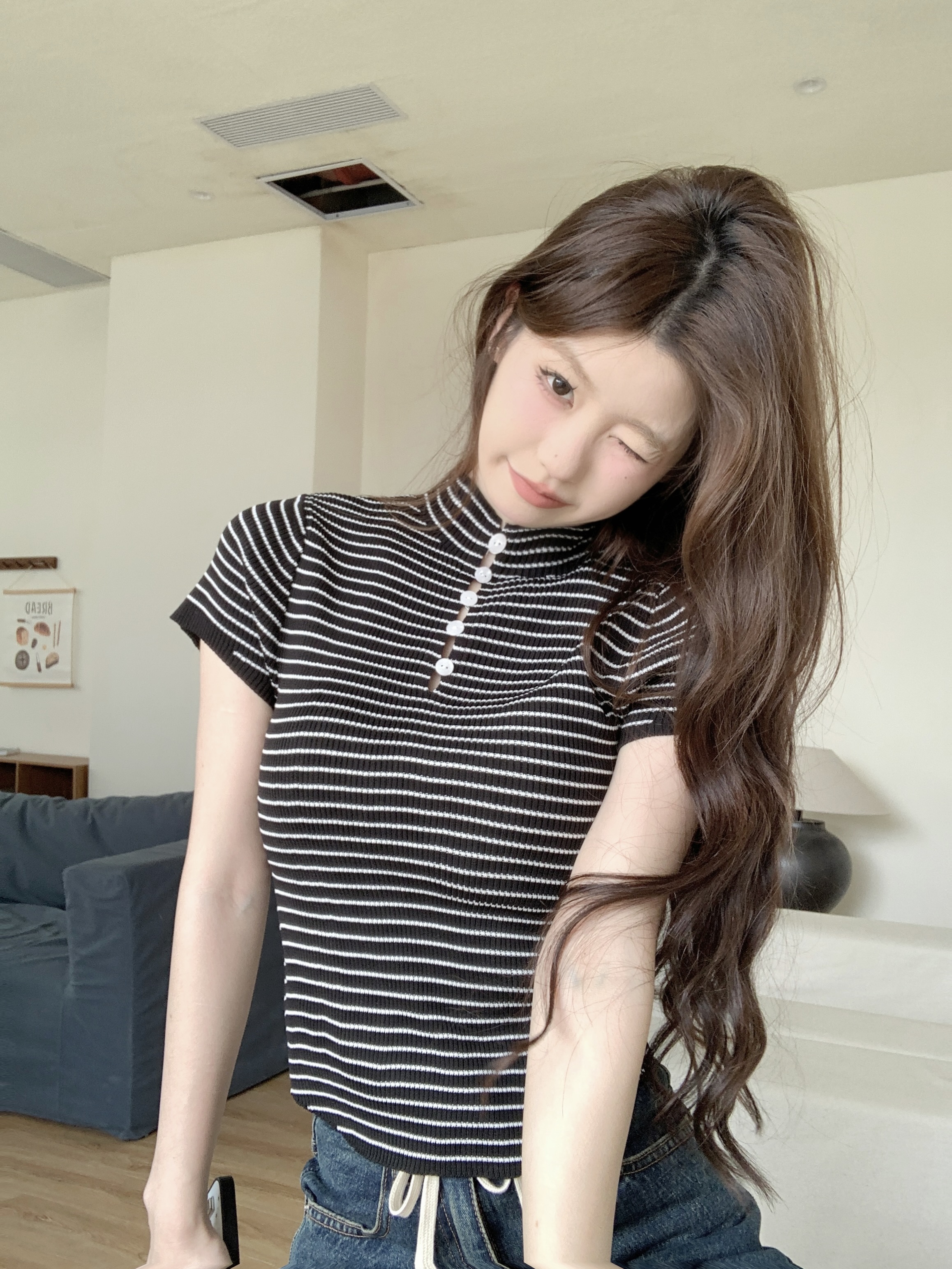 Real shot of button i striped short top round neck slim short sleeve T-shirt