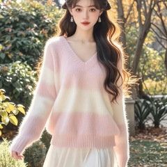 粉色v領針織毛衣慵懶高級感秋冬季新款獨特超好看仿貂毛上衣